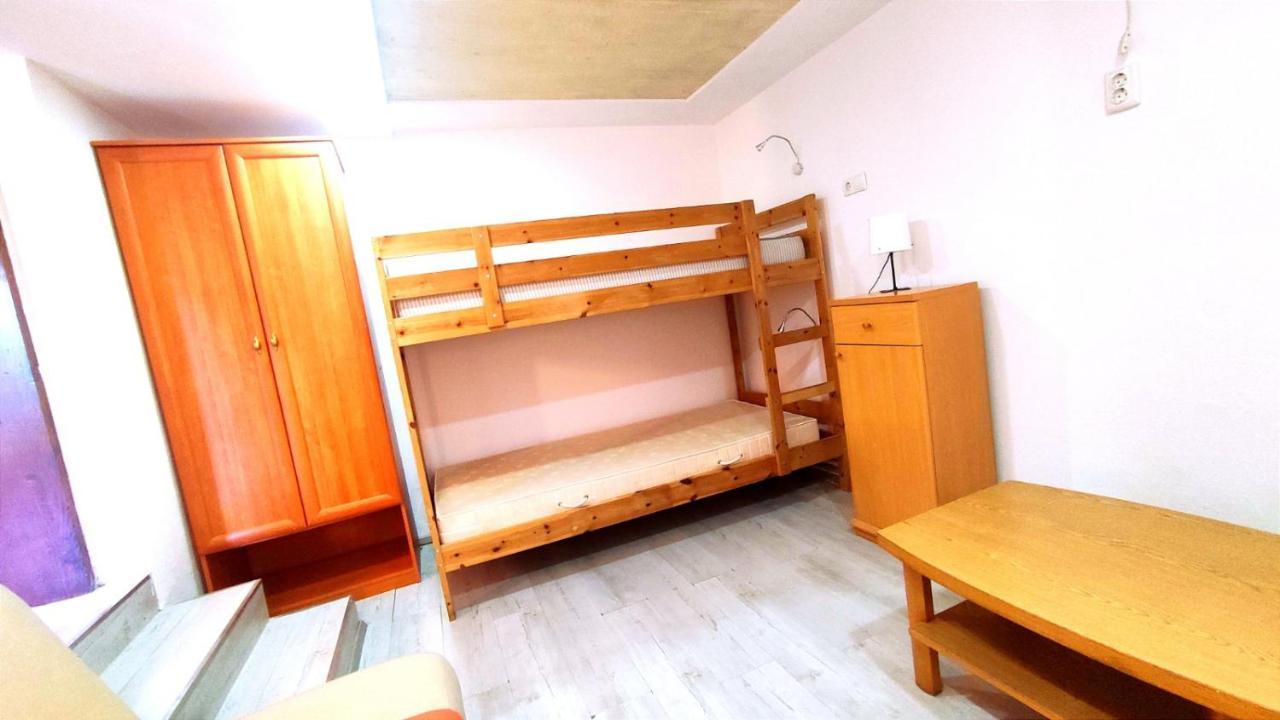 Apartments Under Rock Блед Екстериор снимка