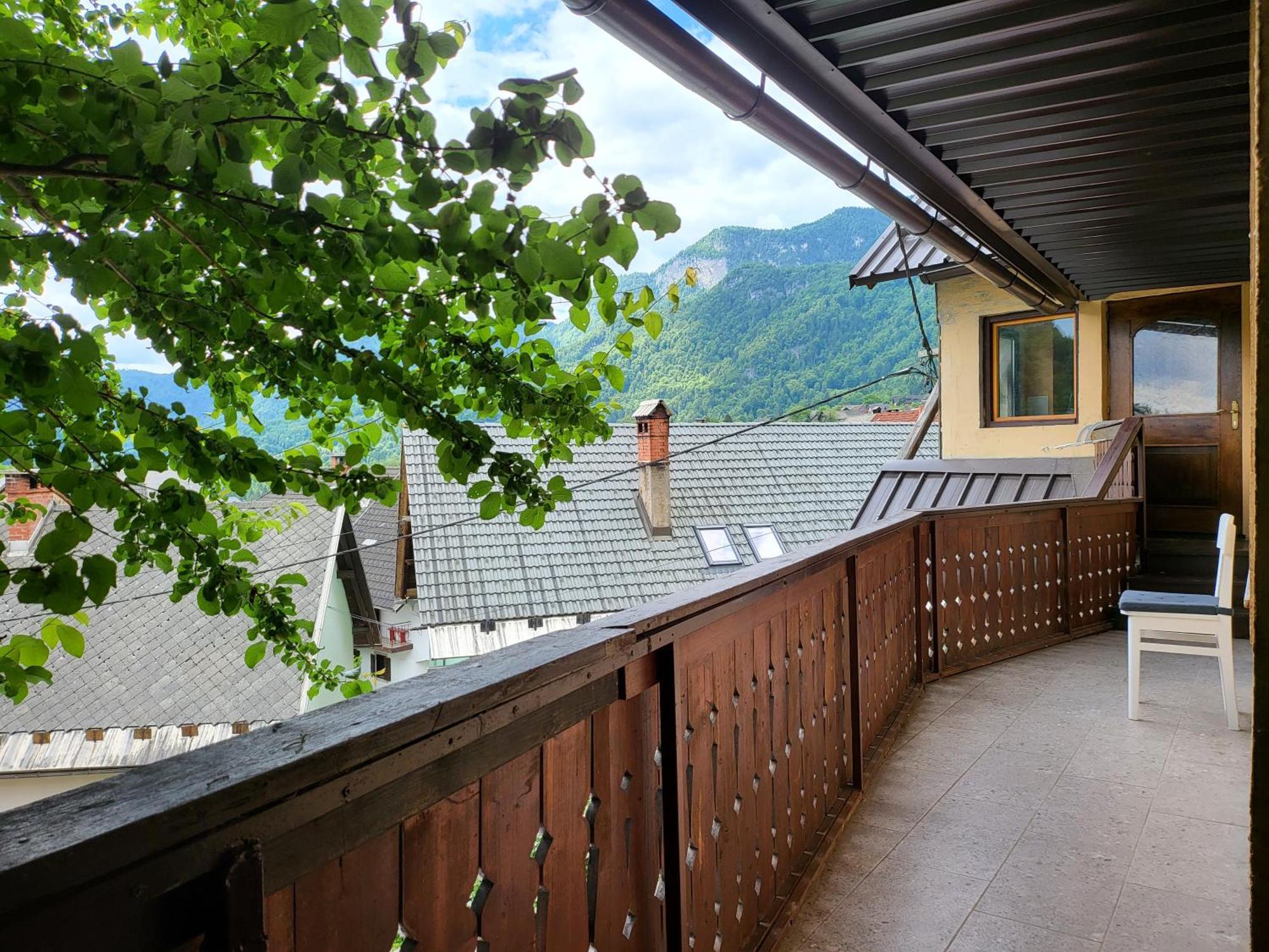 Apartments Under Rock Блед Екстериор снимка